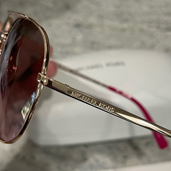 Michael Kors Sunglasses 😎 - Picture 6 of 13